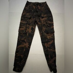 Karlie Cargo Joggers - Camouflage, Small